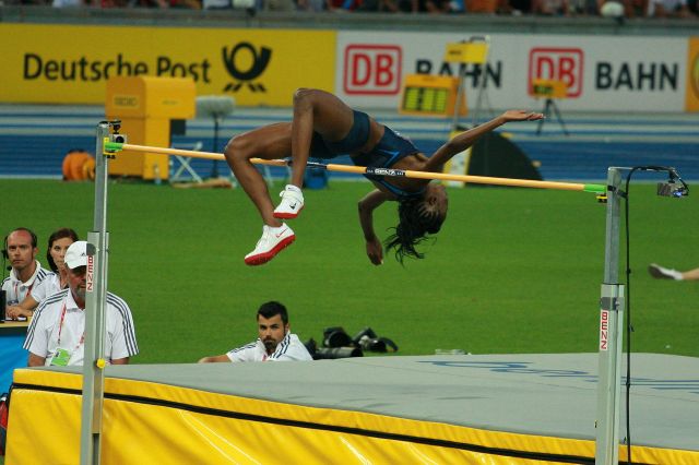 Chaunte Howard Lowe clears the bar. Photo by Grzegorz Jereczek, CC-SA license